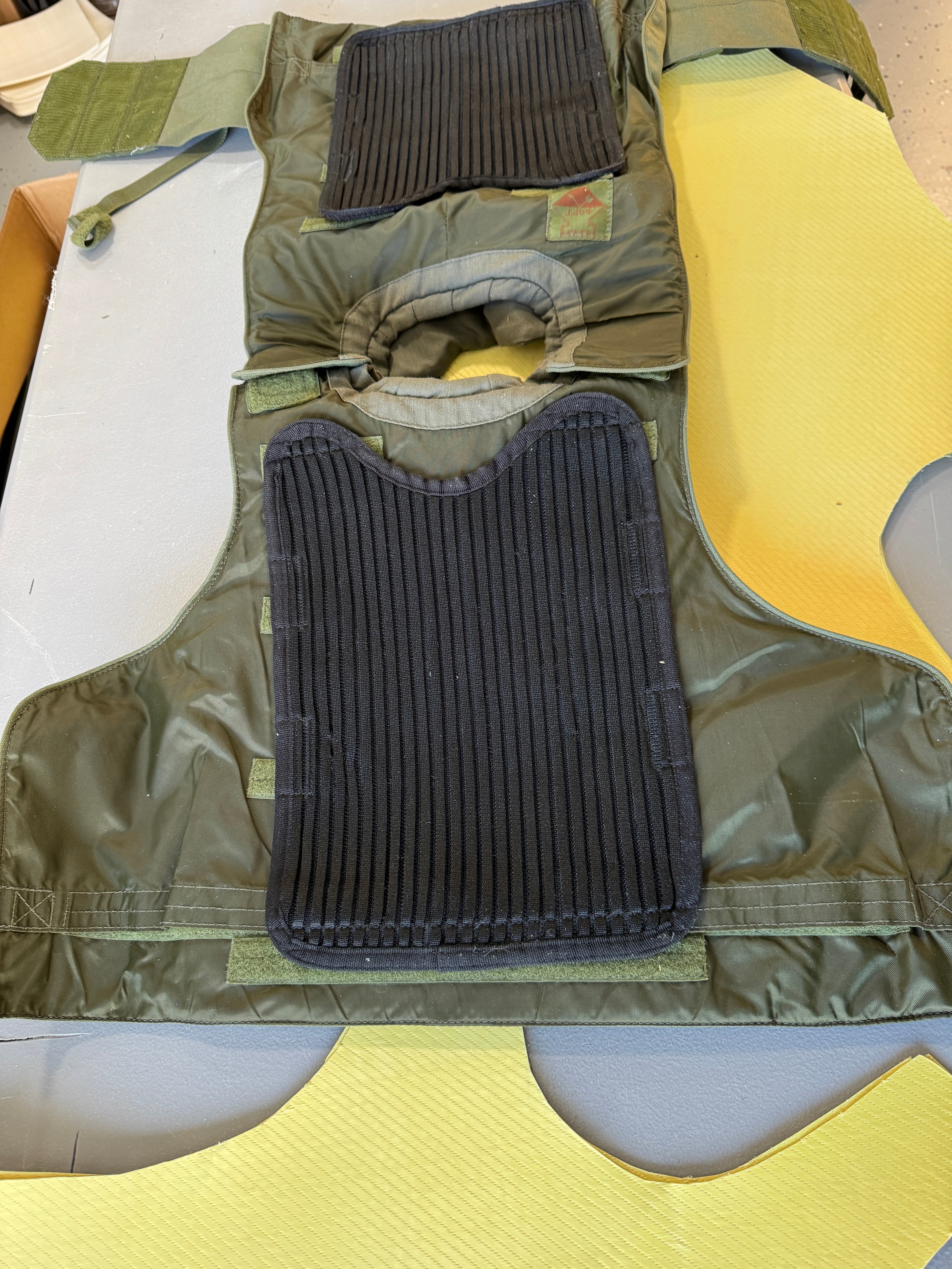 ロシア軍 実物 Fort ディフェンダー defender タクティカルベスト Russian Fort Defender 2 New Gen Full Armor Vest | Gilliam Arms